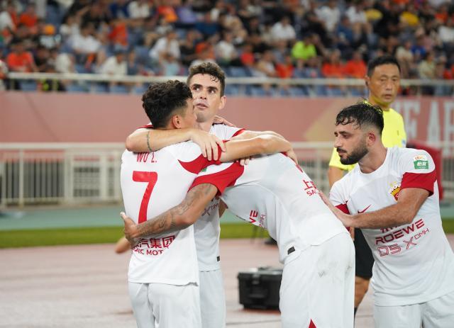 开云注册-【中超】武磊头球制胜 海港1比0客胜泰山豪取15连胜