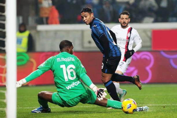 开云app-4年一轮回再负真蓝黑，皮奥利再也救不了这支米兰？